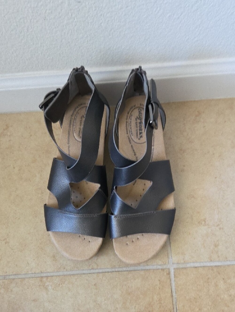EASY STREET Rosa Crisscross Wedge Sandals Charcoal Sz 7.5WW Comfy Cushioned - Picture 7 of 15